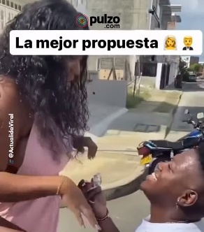 A Colombian fakes a robbery at gunpoint to propose to his beloved