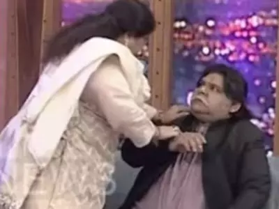 Pakistani Singer Slaps Co-host 