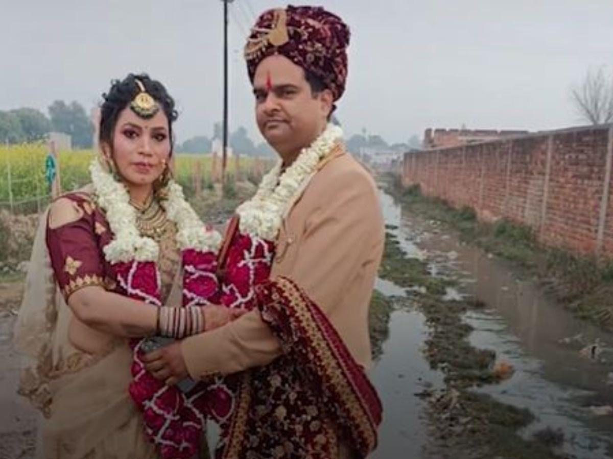 Not Maldives Or Lakshadweep, This Couple Gets Wedded Again In Agra Amid  Sewer Water & Filth