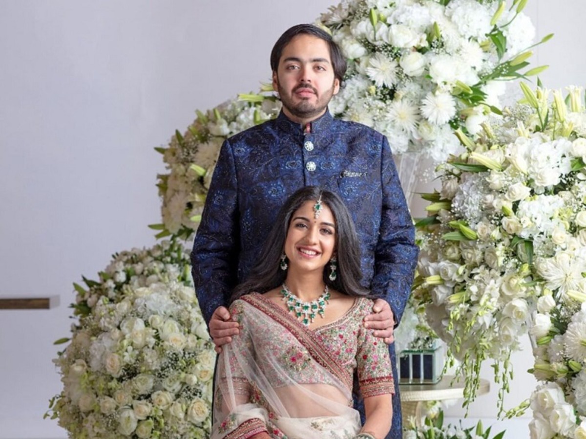 Isha Ambani wedding highlights: Check out first pics of bride and groom |  Bollywood - Hindustan Times