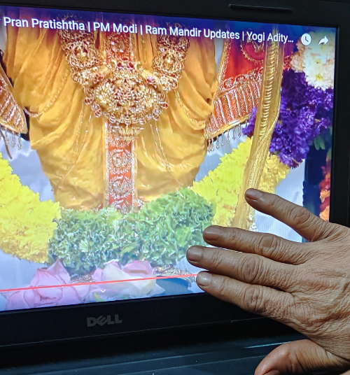 Man shares photo of his mother seeking blessings from Ram Lalla on his laptop