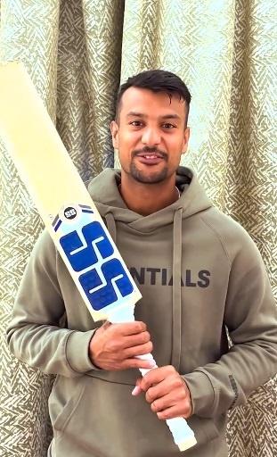 An inside look at what really happened to Mayank Agarwal on a flight.  A team manager reveals the story