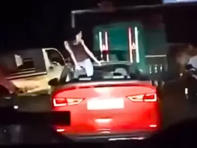 Delhi Woman's Convertible Car Dance Video