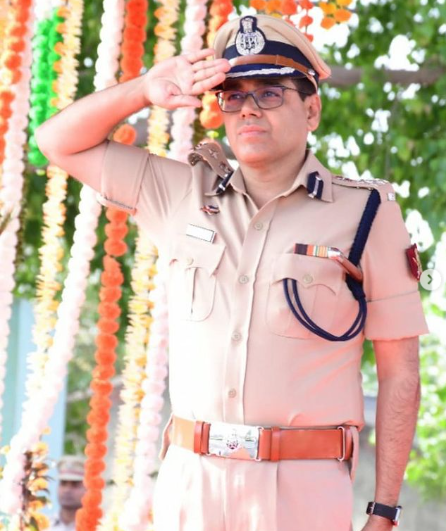 A Meritorious Service Medal Goes To IPS Manoj Kumar Sharma On R-Day