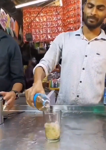 There's a reason why Anand Mahindra is impressed by this hawker