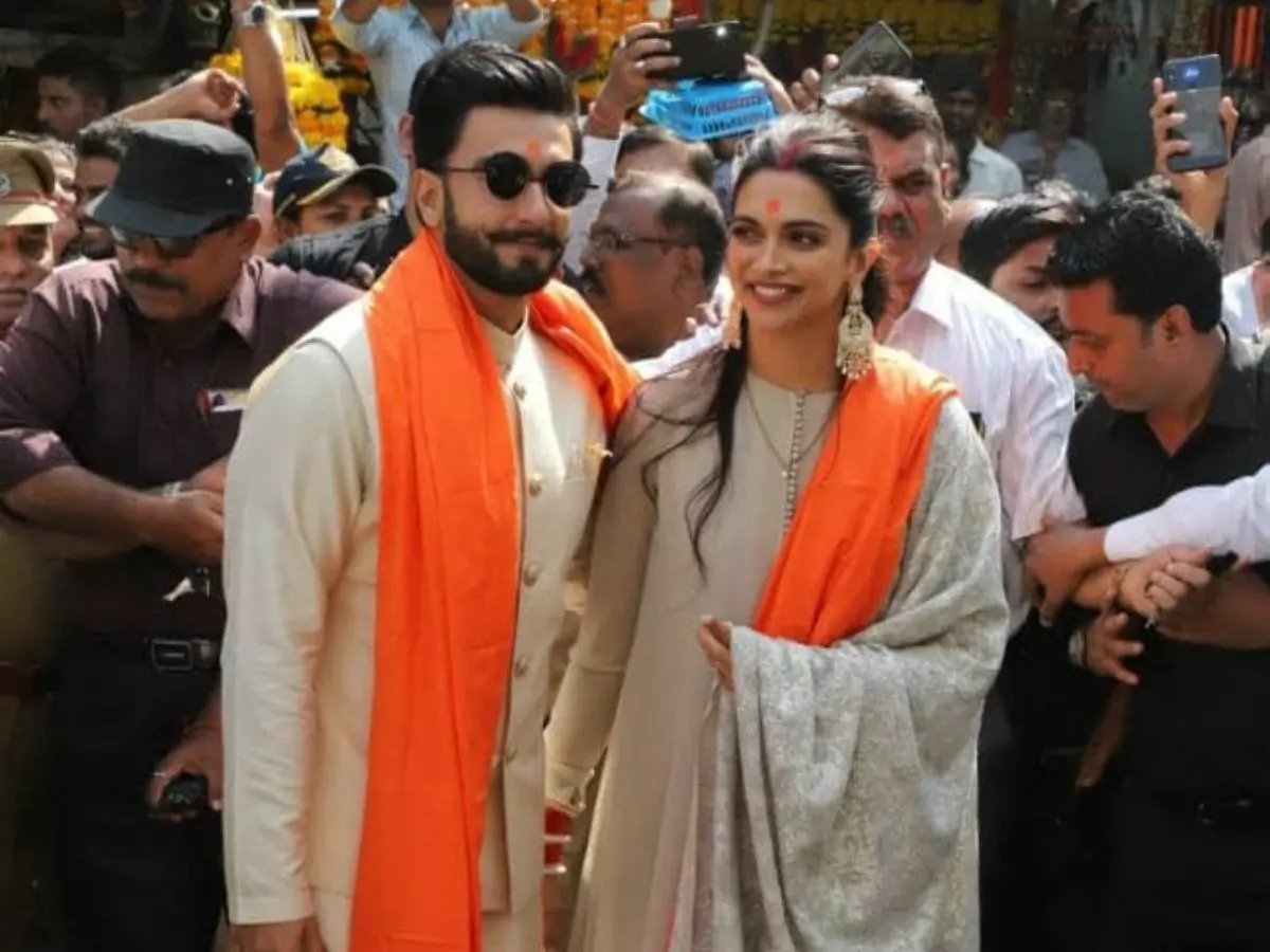 Fans Speculate Why Ranveer Singh and Deepika Padukone Weren't Invited To Ram Mandir Fans Speculate Why Ranveer Singh and Deepika Padukone Weren't Invited To Ram Mandir