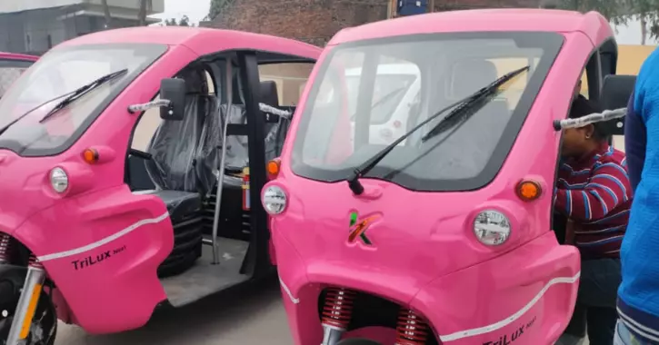 Women-Run Pink Autos In Ayodhya