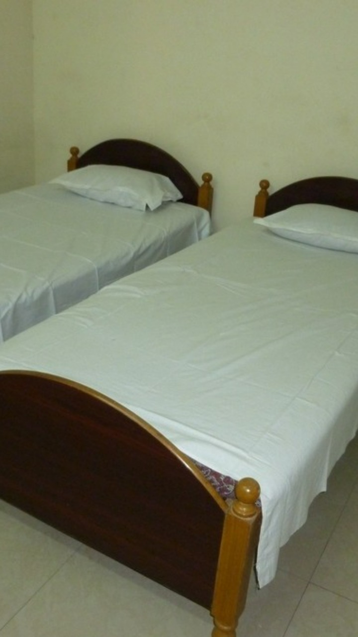 allahabad-jain-mandir-jain-dharamshala-2-bed-ac-room-view2-65a50da3c6a01 Indiatimes