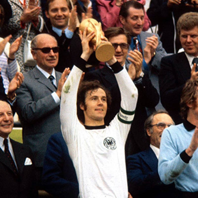 Football World Mourns The 'Kaiser': German Legend Franz Beckenbauer ...