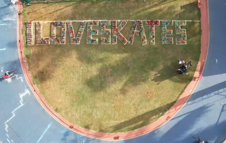 Karnataka club set Guinness World Record skating backwards