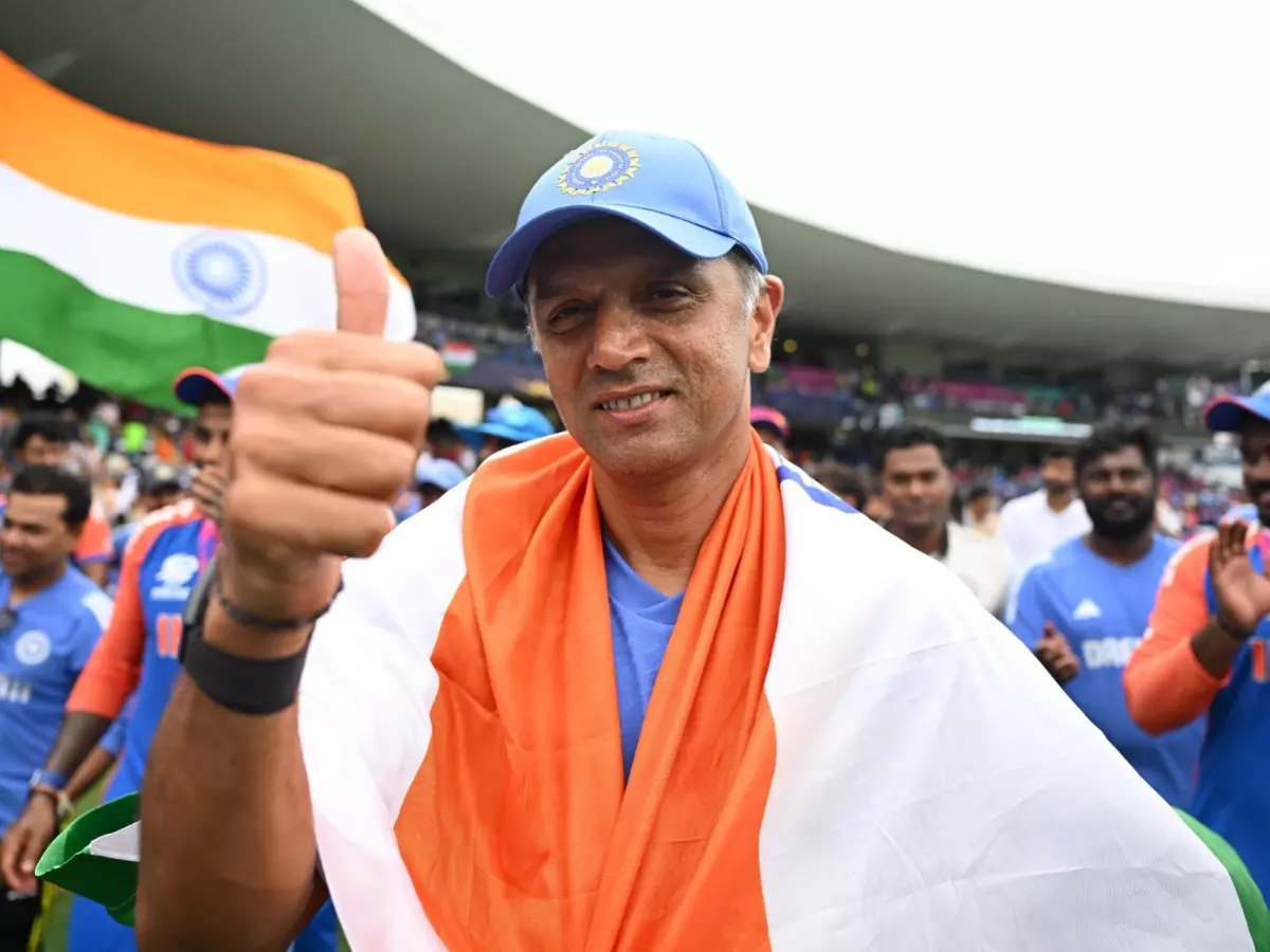 Rahul Dravid slashes ₹2.5 crore from his T20 World Cup bonus, calls for  equal rewards: report