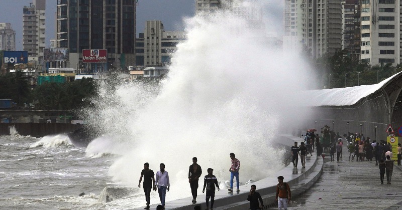 Watch: Two Mumbai cops jump to the sea, save woman from drowning