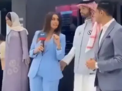 A Viral Video Shows Saudi Arabia's First Male Robot Inappropriately Touching A Female Reporter