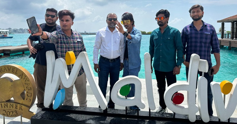 Dolly Chaiwala's Maldives Getaway: From Bill Gates To Beach Bliss!