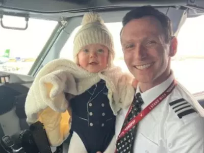 Southwest Airlines Pilot Makes Announcement For His Young Daughter
