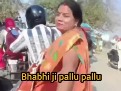 When A Girl Screams Bhabhi Ji Pallu A Woman On A Bike Replies Proudly, 1,500 Ka Hai