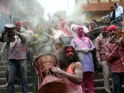 Bhasm Holi Of Banaras: Unique Masan Holi Celebration At At Manikarnika Ghat Varanasi
