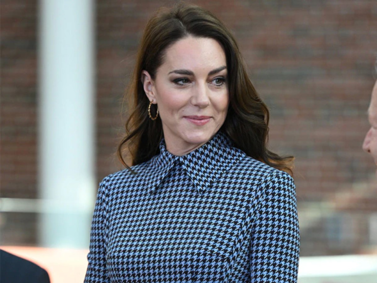 Kate Middleton Spotted For The First Time Since Surgery And Internet ...