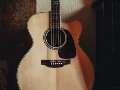 Man Discovers Father's Vintage Guitar, You Will Not Believe The Original Owner 