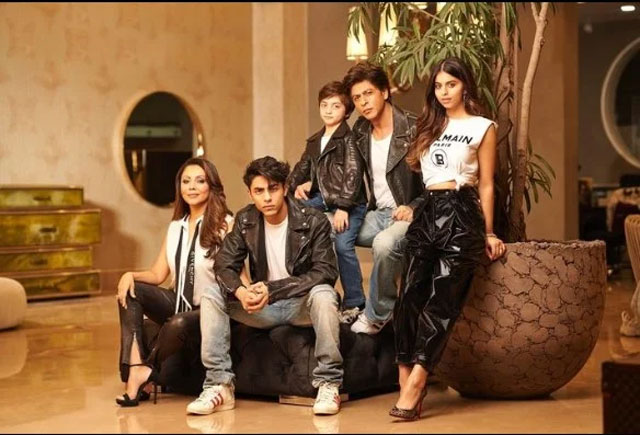 A Look Inside Shah Rukh Khan And Gauri Khan’s Rs 200 Crore Mansion, Mannat