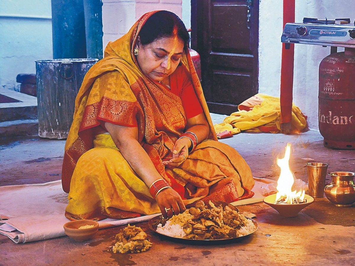 Chhath Puja day 2: छठ पूजा के दूसरे दिन खरना में क्या होता है और इसके नियम क्या 