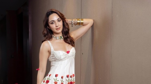 Game Changer actor Kiara Advani wears 