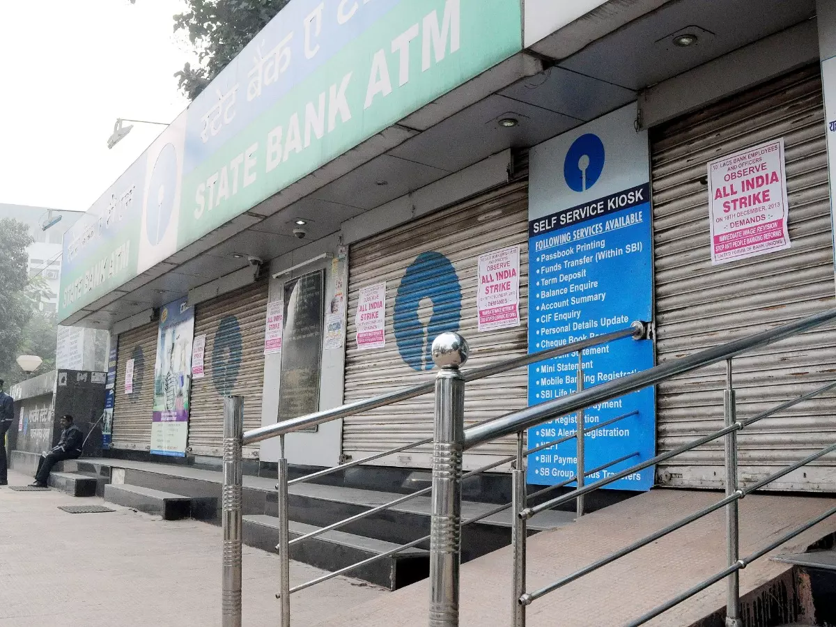 Why Is Regions Bank Closed Today why-is-regions-bank-closed-today