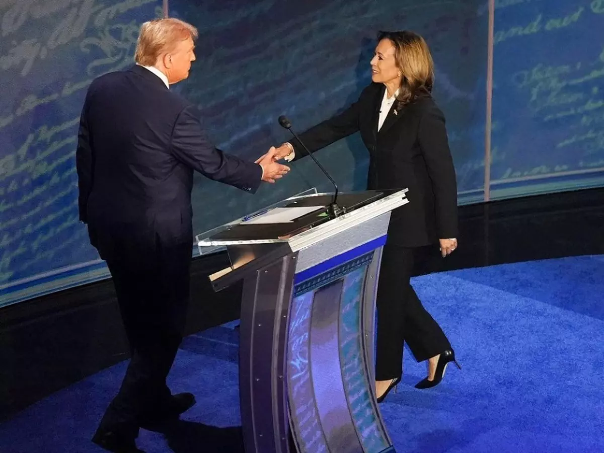 The handshake that stole the show: Kamala Harris and Donald Trump's pre-debate moment is going viral Indiatimes