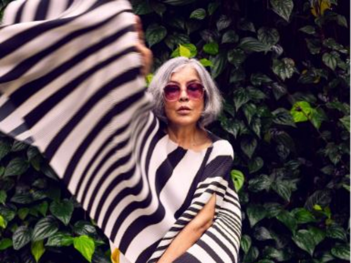 Zeenat Aman returns with another iconic look in a black and white zebra