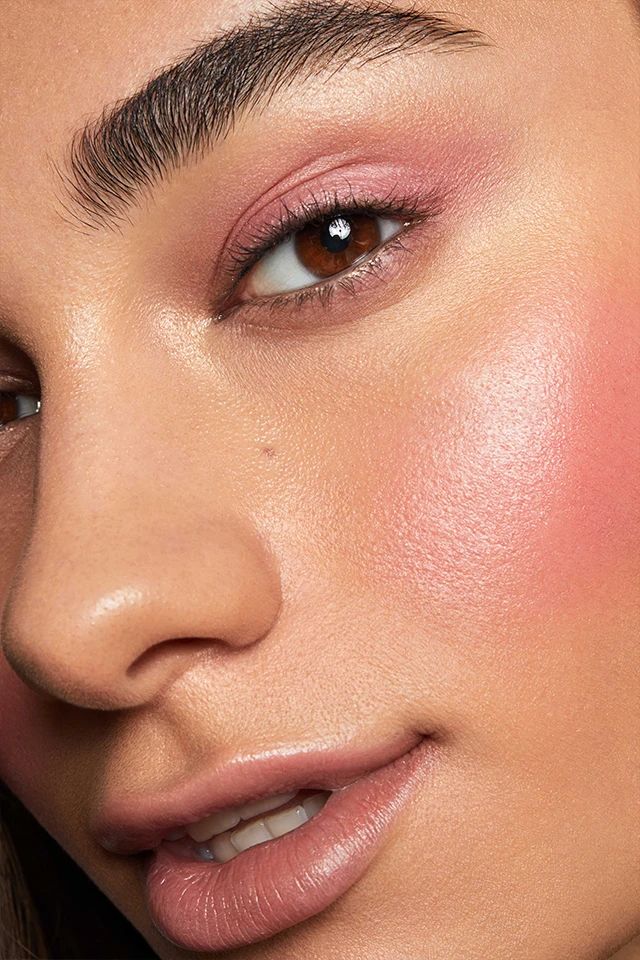 Makeup essentials for hot girl summer | Credit: X