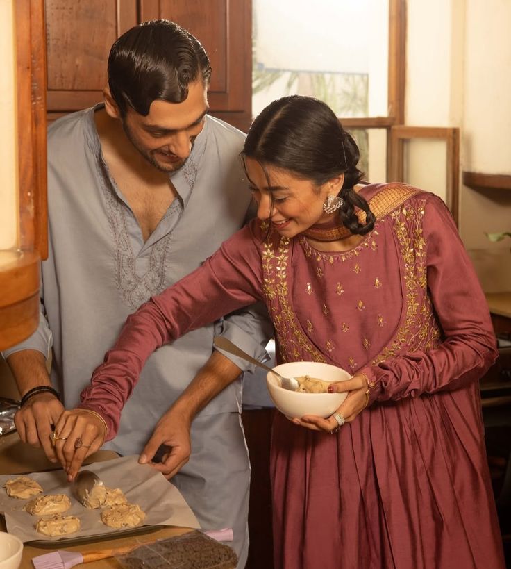 No post-Rakhi plans? Here's how to make it a lit day with siblings  | Credit: Instagram/momia