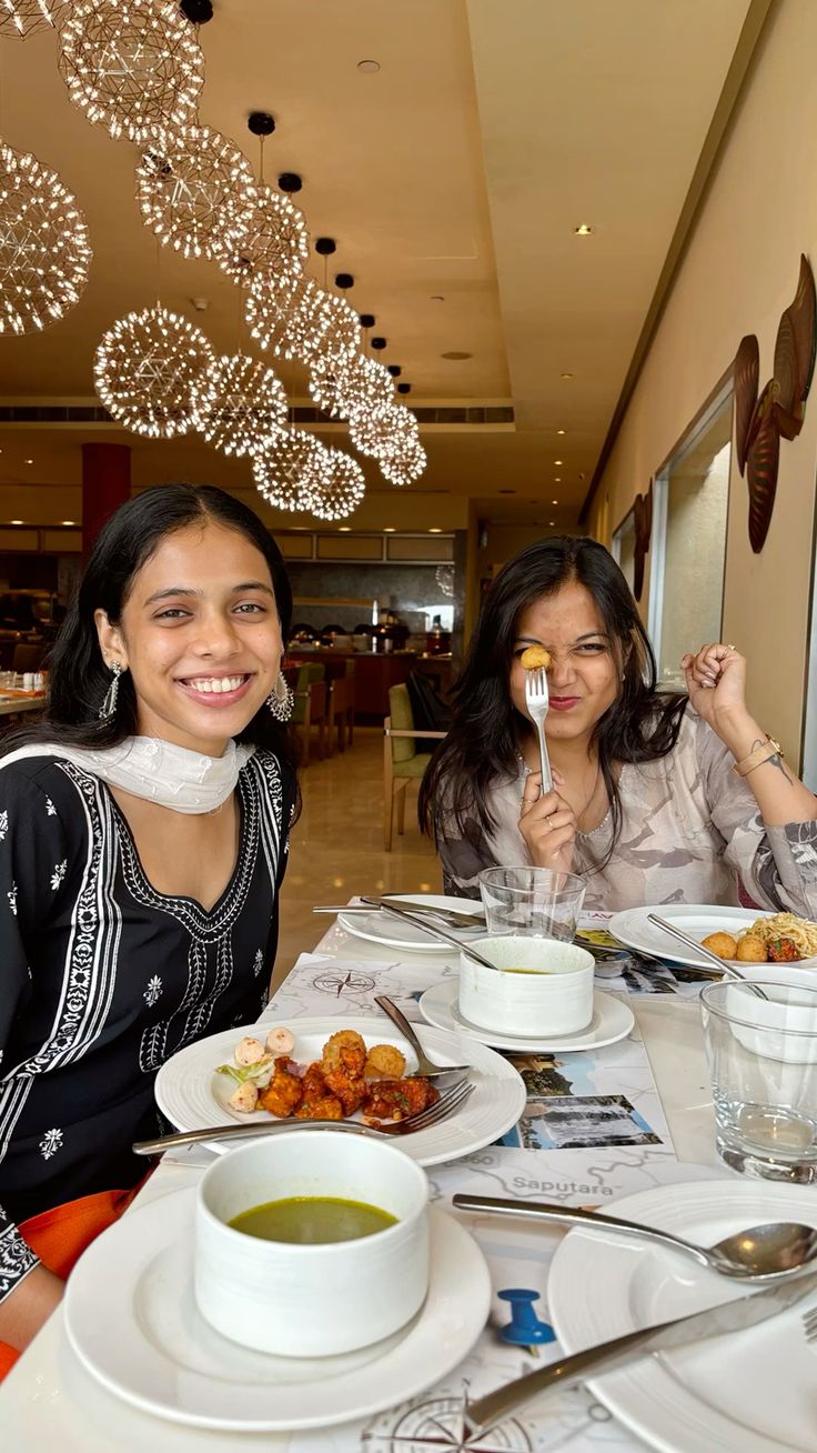 No post-Rakhi plans? Here's how to make it a lit day with siblings  | Credit: Instagram/gargi