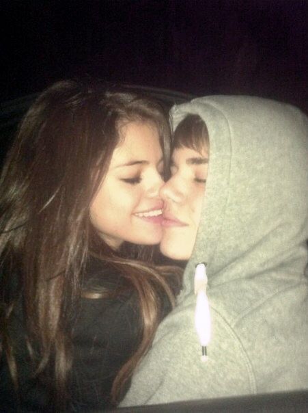 Is Justin Bieber’s return to the Baby set linked to Selena Gomez? | Credit: x/hollypast