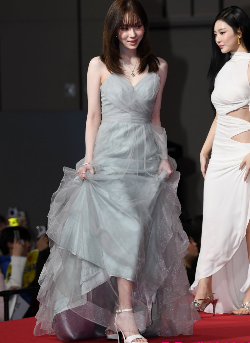 On the red carpet, Winter