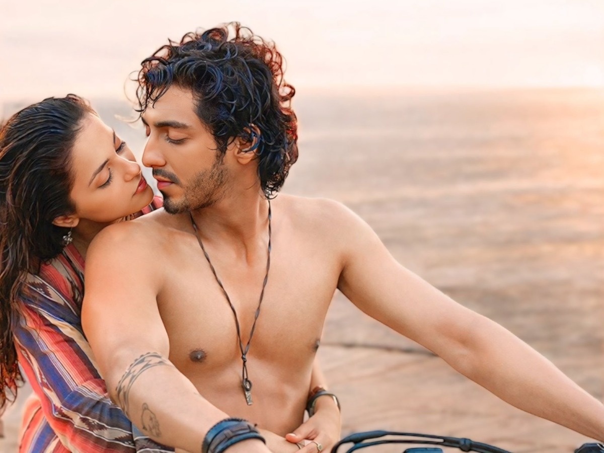 Saiyaara full movie leaked online, Ahaan Panday-Aneet Padda's romantic drama hit by piracy on release day