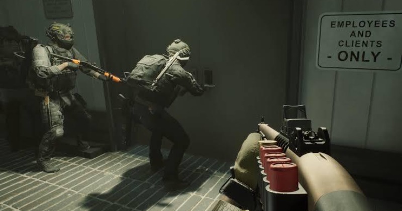 How to use voice chat in Ready or Not for better co-op tactics and ...