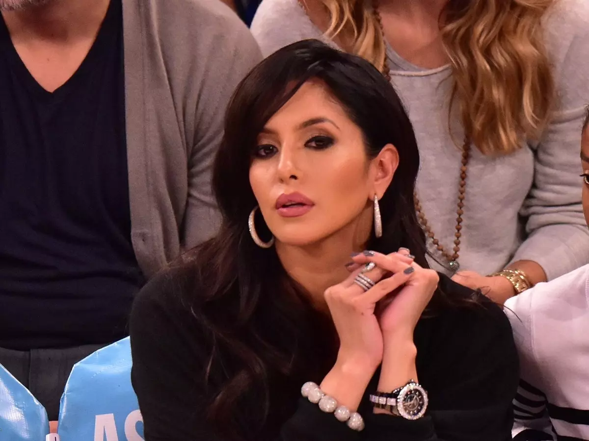 Vanessa Bryant shuts down pregnancy claims with Rihanna meme Vanessa Bryant shuts down pregnancy claims with Rihanna meme