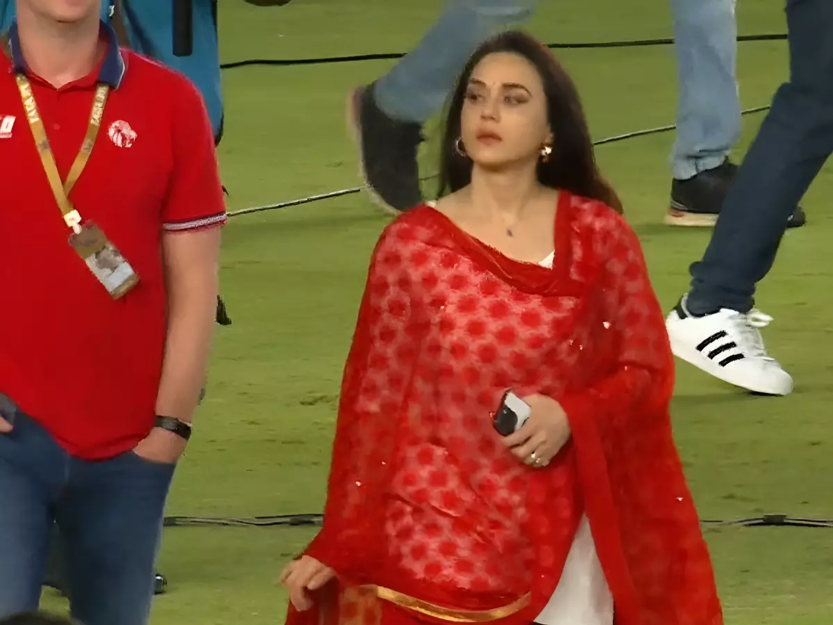 'She deserves that trophy': Fans heartbroken for Preity Zinta after PBKS lose IPL 2025 final to RCB 'She deserves that trophy': Fans heartbroken for Preity Zinta after PBKS lose IPL 2025 final to RCB