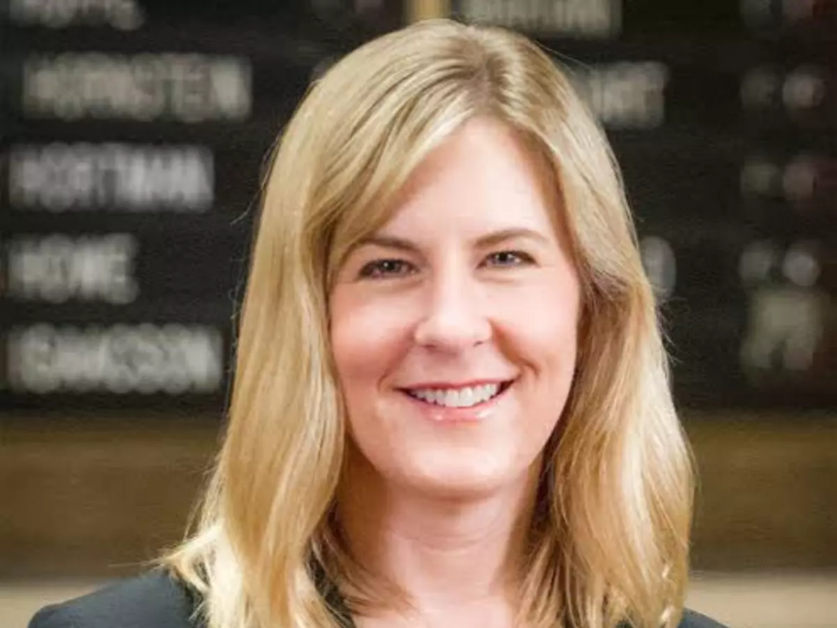 Minnesota shooting: US lawmaker seen breaking down in tears in viral video | Credit: X | @ParatooperBrady Minnesota shooting: US lawmaker seen breaking down in tears in viral video | Credit: X | @ParatooperBrady