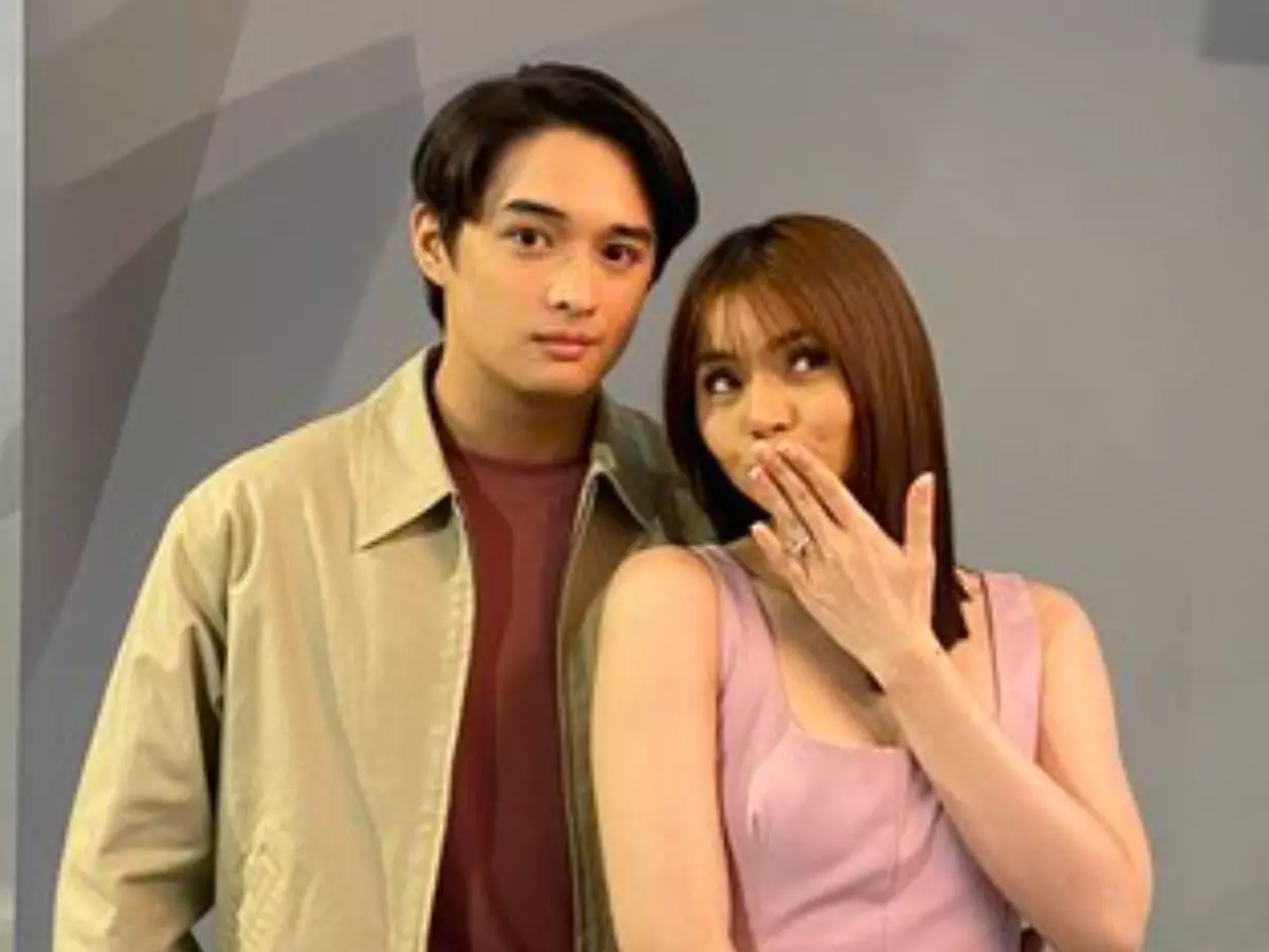 Avenues of the Diamond: Watch episode 11 online Avenues of the Diamond: Watch episode 11 online
