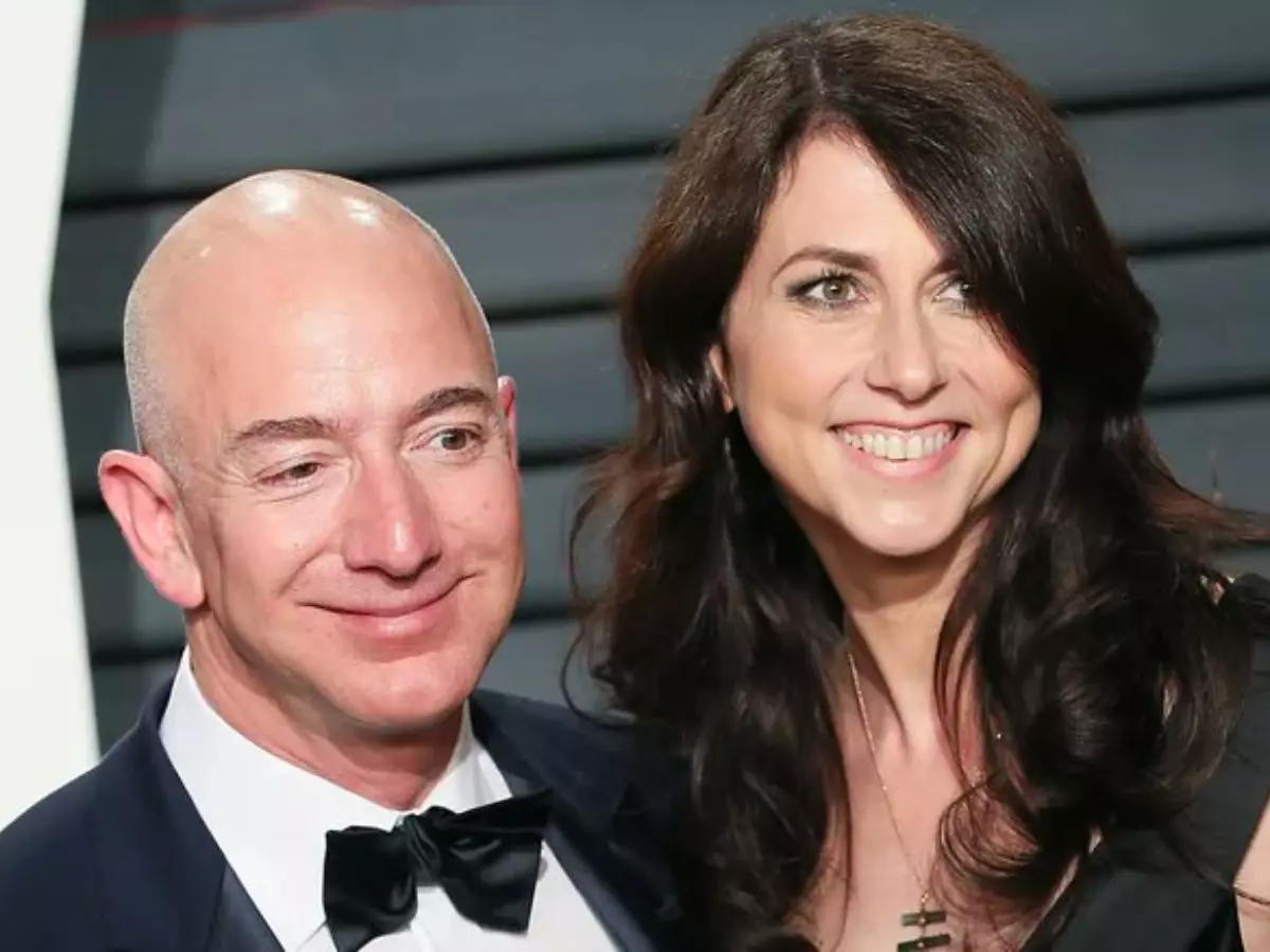 Who is MacKenzie Scott? Jeff Bezos's ex-wife | Credit: @OnceRedacted Who is MacKenzie Scott? Jeff Bezos's ex-wife | Credit: @OnceRedacted