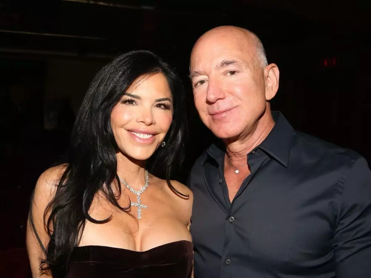 'No gifts, please': Bezos, S¨¢nchez ask guests to donate in Venice | Credit: X | @PopCrave 'No gifts, please': Bezos, S¨¢nchez ask guests to donate in Venice | Credit: X | @PopCrave