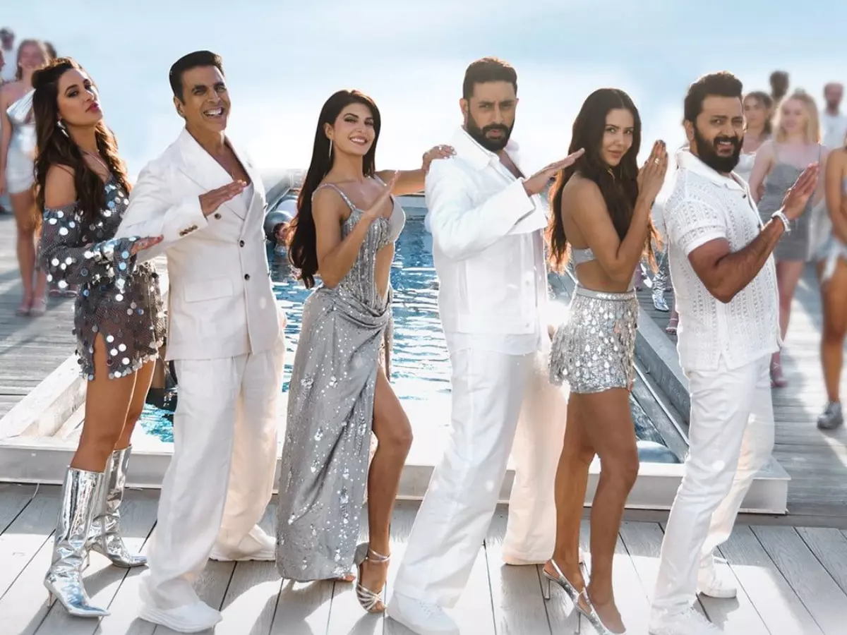 housefull5-68425a219c0e9 A still from Housefull 5. | Credit: X/@LetsXOtt