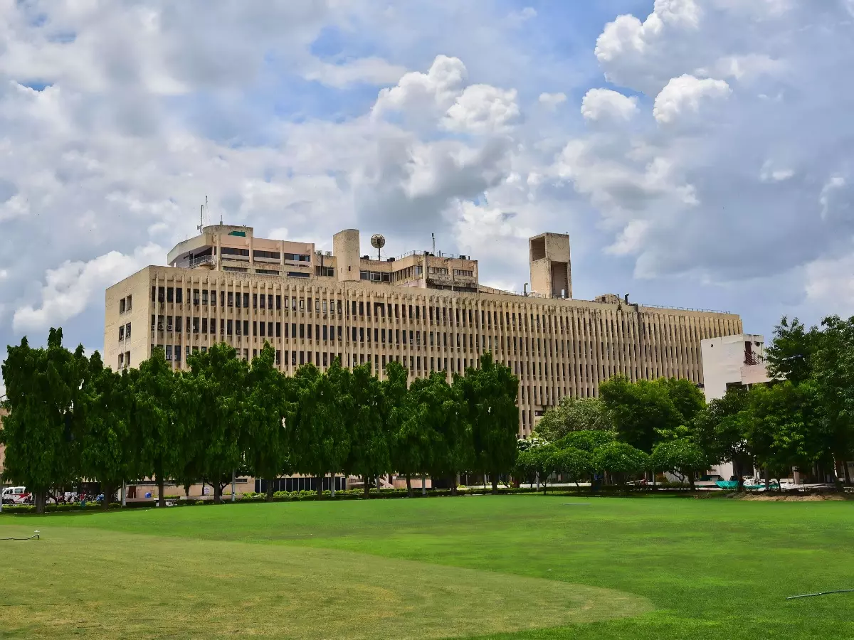 IIT Delhi surpassed IIT Bombay to become India's highest-ranked institution IIT Delhi surpassed IIT Bombay to become India's highest-ranked institution