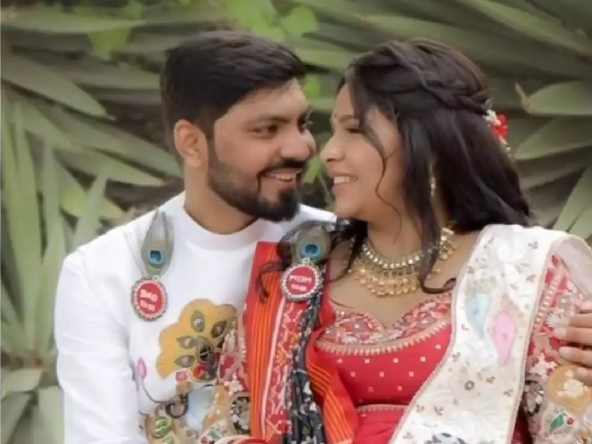 Vaibhav & Jinal, expecting baby, die in Ahmedabad plane crash | Credit: X/RowennaDavis Vaibhav & Jinal, expecting baby, die in Ahmedabad plane crash | Credit: X/RowennaDavis