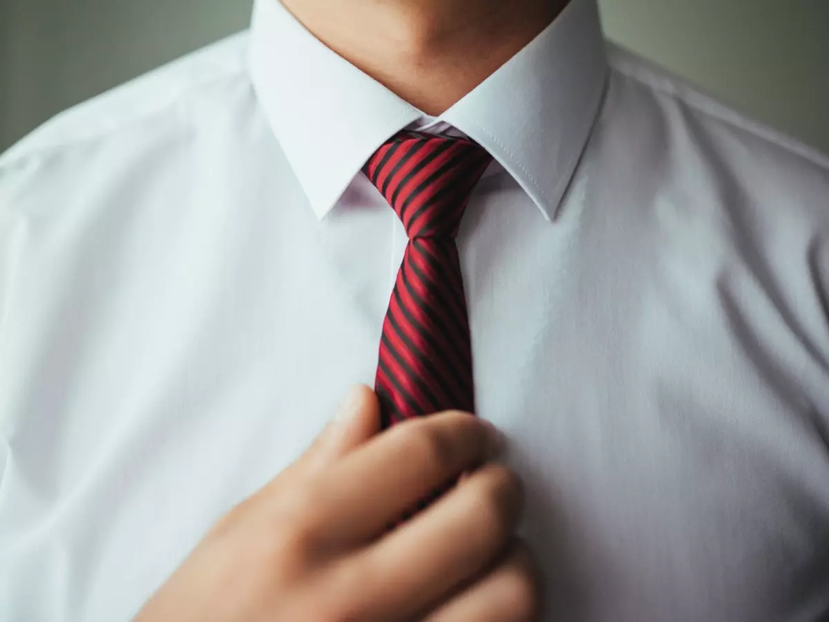 Bizarre dress code in job offer letter sparks discussion | Credit: Freepik Bizarre dress code in job offer letter sparks discussion | Credit: Freepik