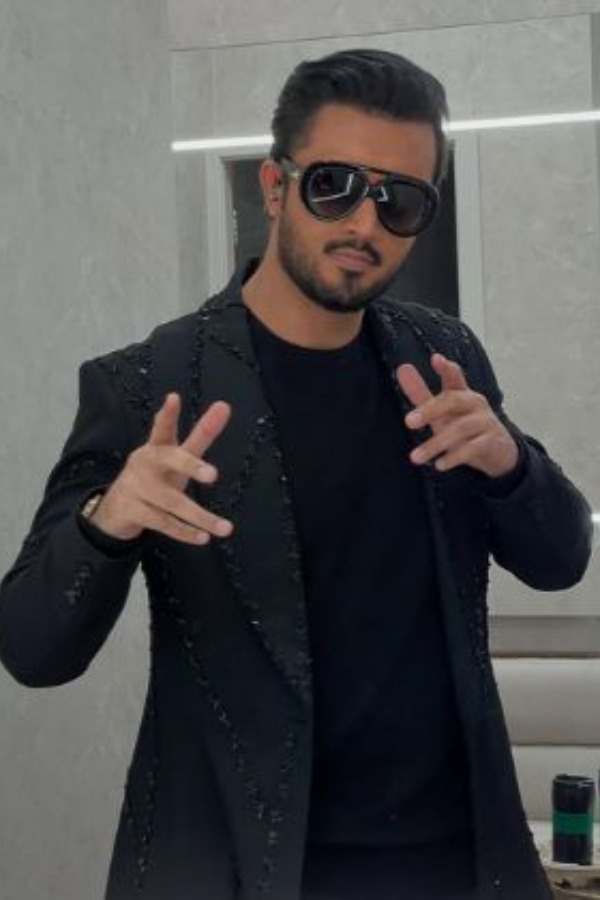 List of 8 richest singers of Pakistan
