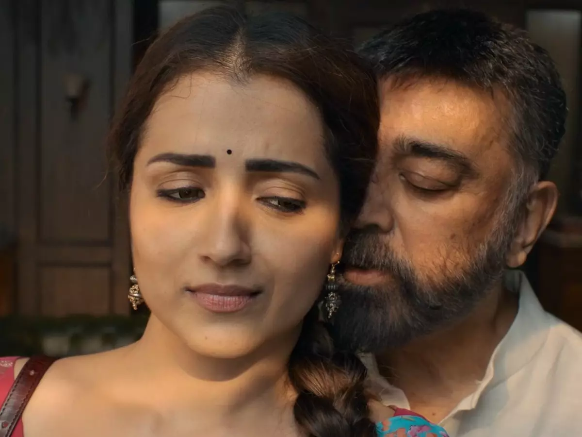 Kamal Haasan¡¯s romantic scenes with Abhirami and Trisha Kamal Haasan¡¯s romantic scenes with Abhirami and Trisha