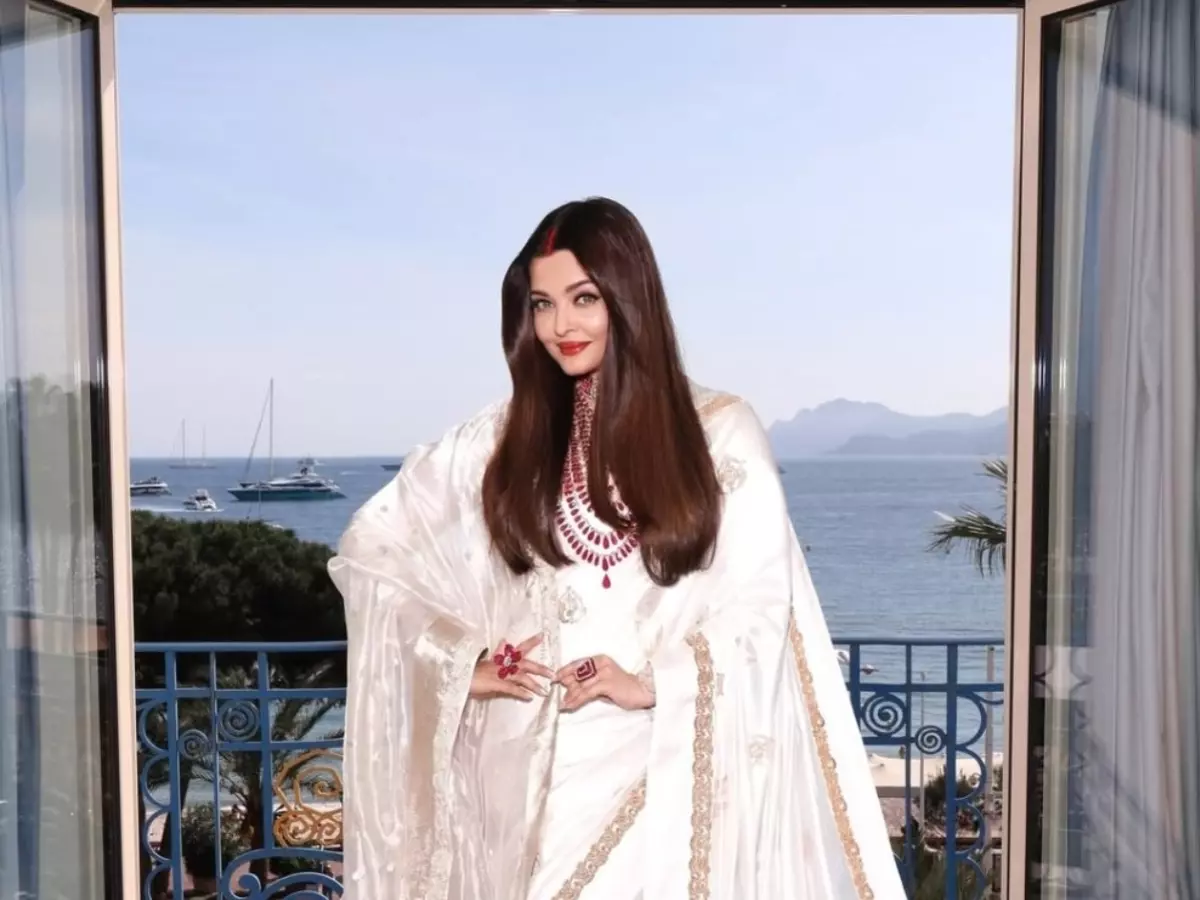 Aishwarya Rai Bachchan trolled for Cannes 2025 outfit and hairstyle Aishwarya Rai Bachchan trolled for Cannes 2025 outfit and hairstyle