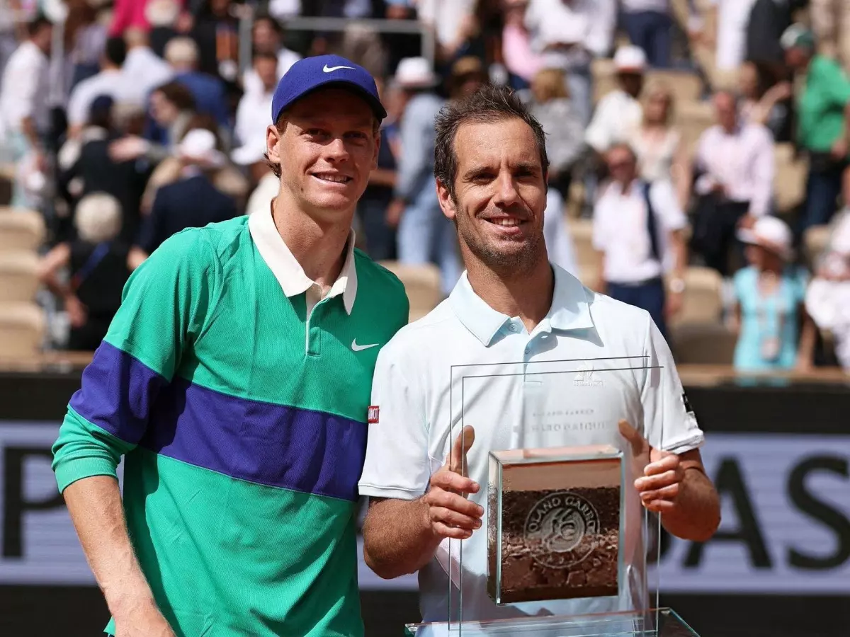 Jannik Sinner and Richard Gasquet (from left) Jannik Sinner and Richard Gasquet (from left) I Credits: X/@Tennistimechat